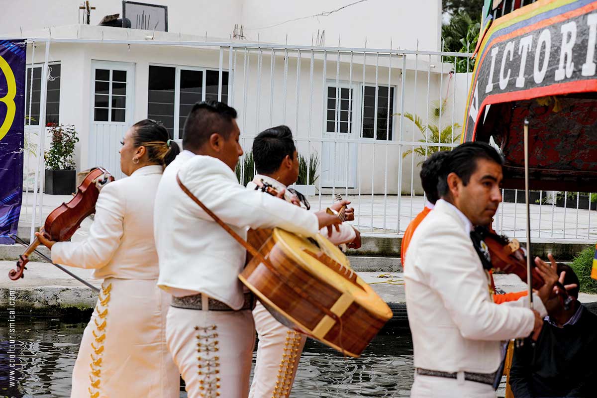 Where to see Mariachi in Mexico City - Xochimilco